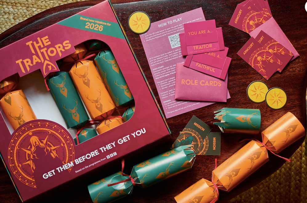 THE TRAITORS Christmas Crackers Brand New for 2026 (6 Pack)