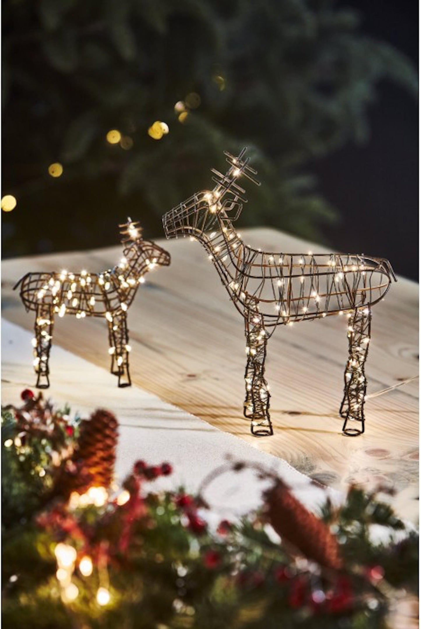 CHRISTMAS Table Top LED Light Up Battery Operated Wire Brown Reindeer Large