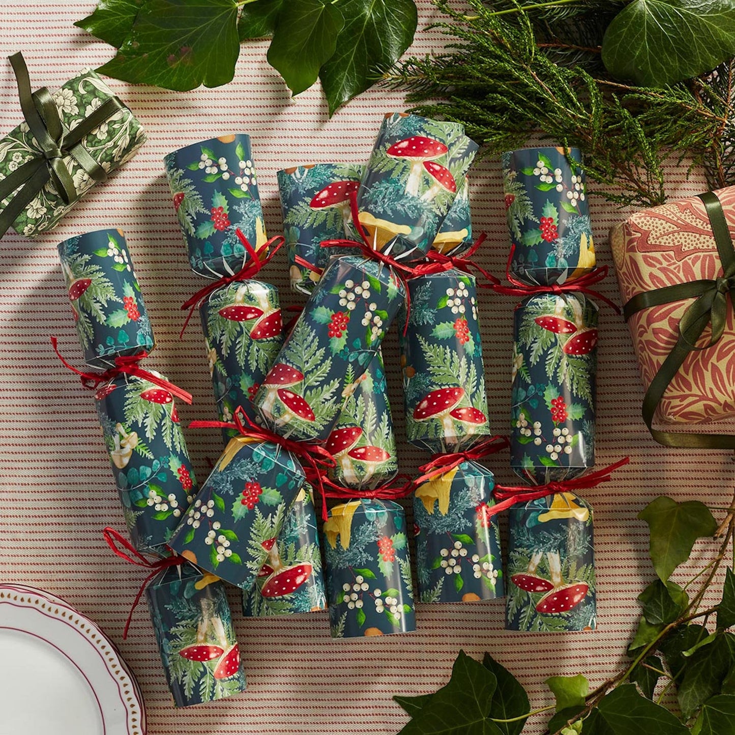 Midnight Forest Woodland Luxury Eco Friendly Christmas Crackers (6 Pack)
