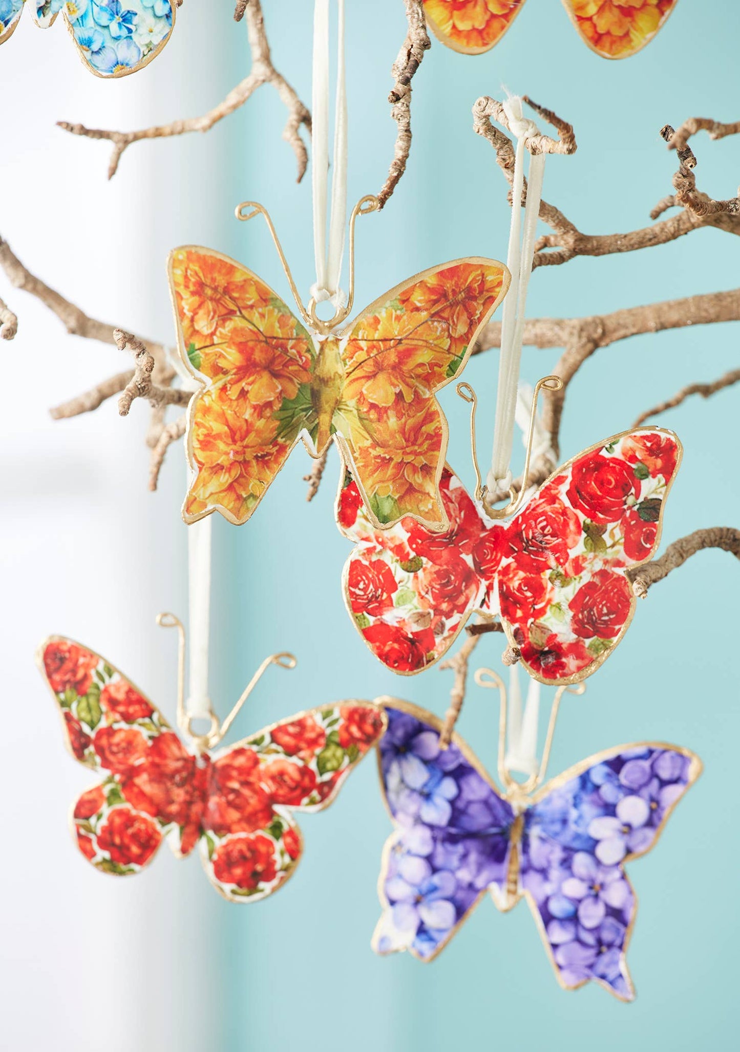 Floral Bloom Butterfly Hanging Heart Decoration