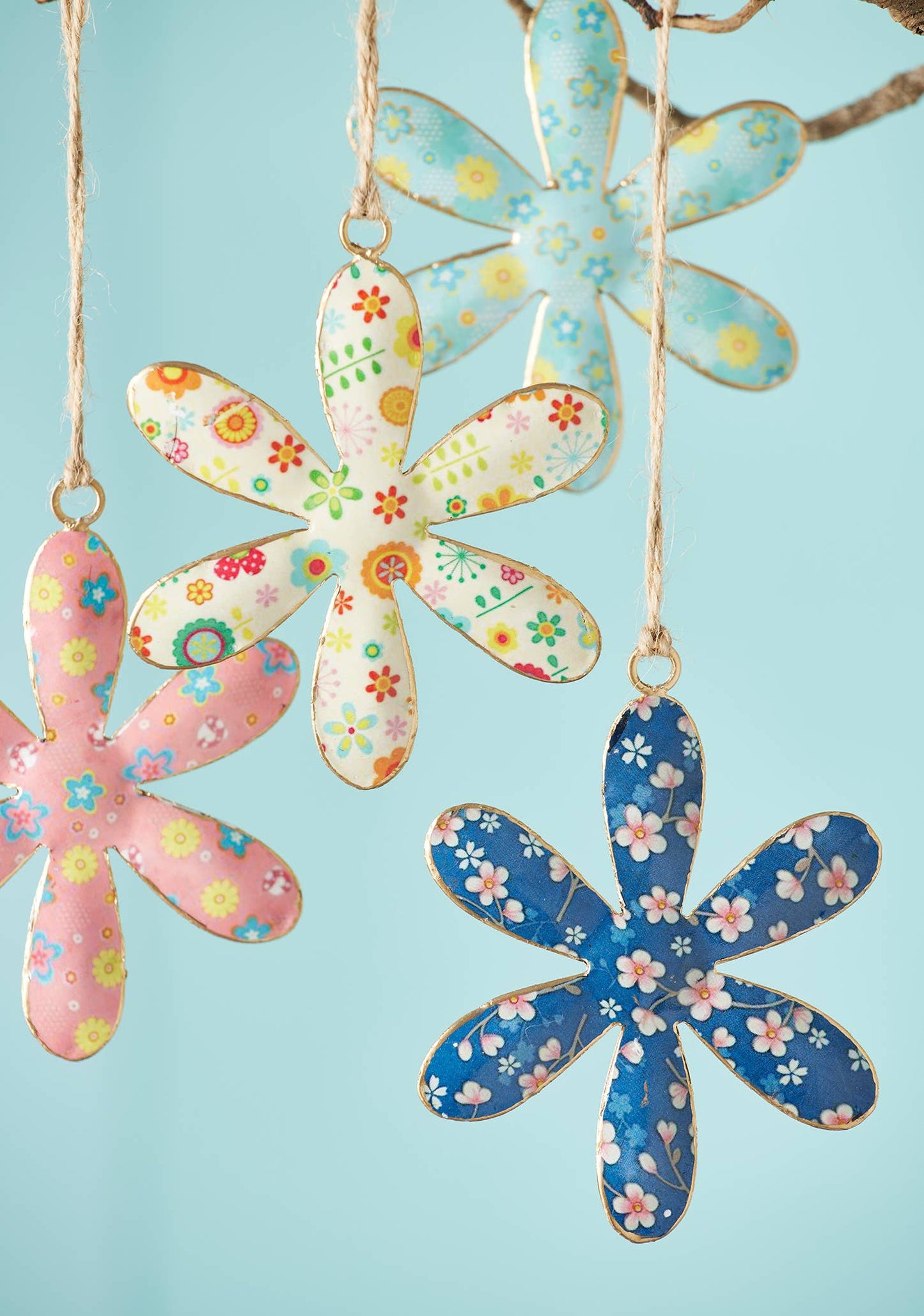 Ditsy Floral Metal Hanging Daisy Decoration - Choice of Styles