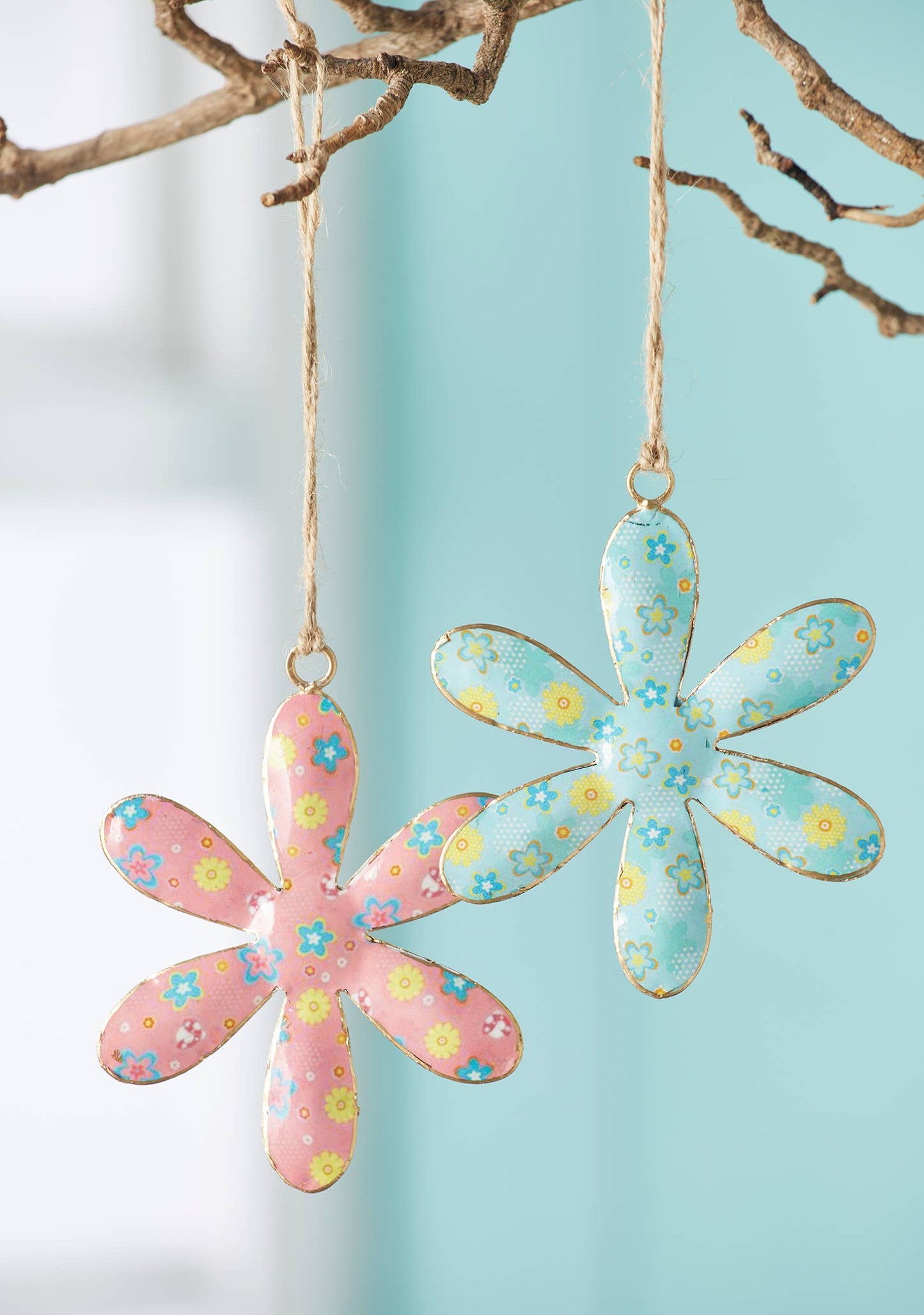 Ditsy Floral Metal Hanging Daisy Decoration - Choice of Styles