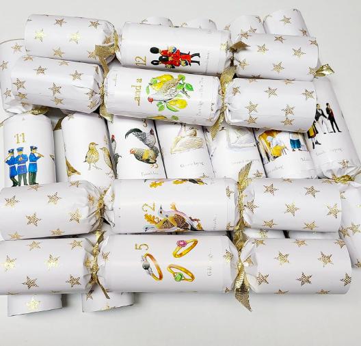 12 Days of Christmas Gold Stars Christmas Crackers in Tub (12 Pack)