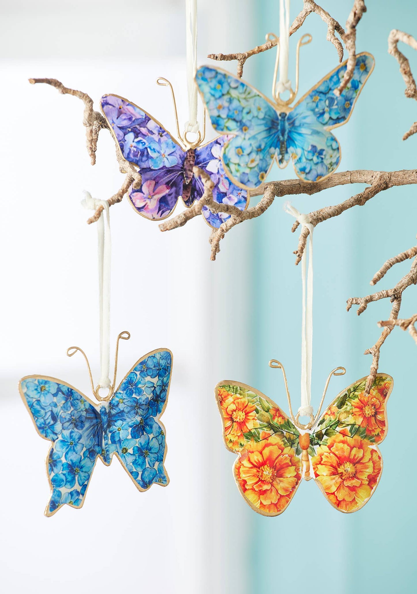 Floral Bloom Butterfly Hanging Heart Decoration