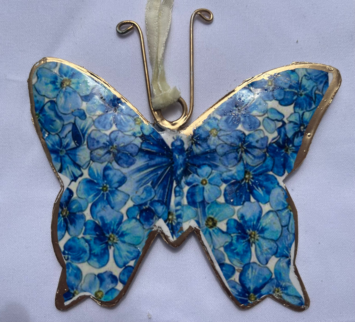 Floral Bloom Butterfly Hanging Heart Decoration