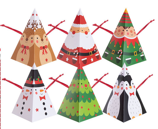 Pyramid Style Christmas Characters Yes or No Game Crackers (6 Pack)