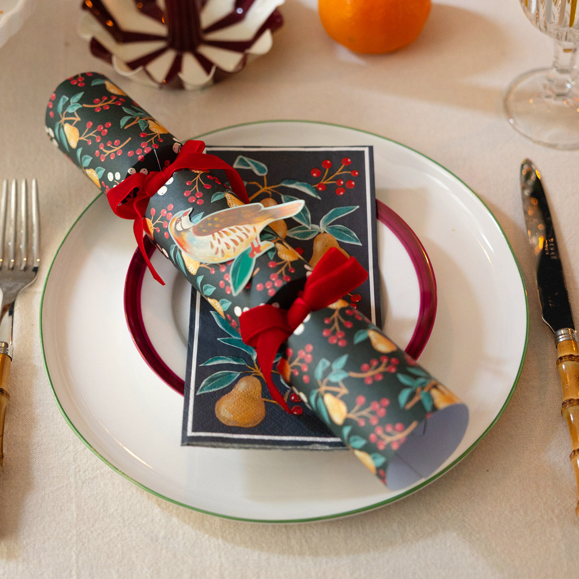 Partridge and Pear Long Paper Napkins (16 Pack)