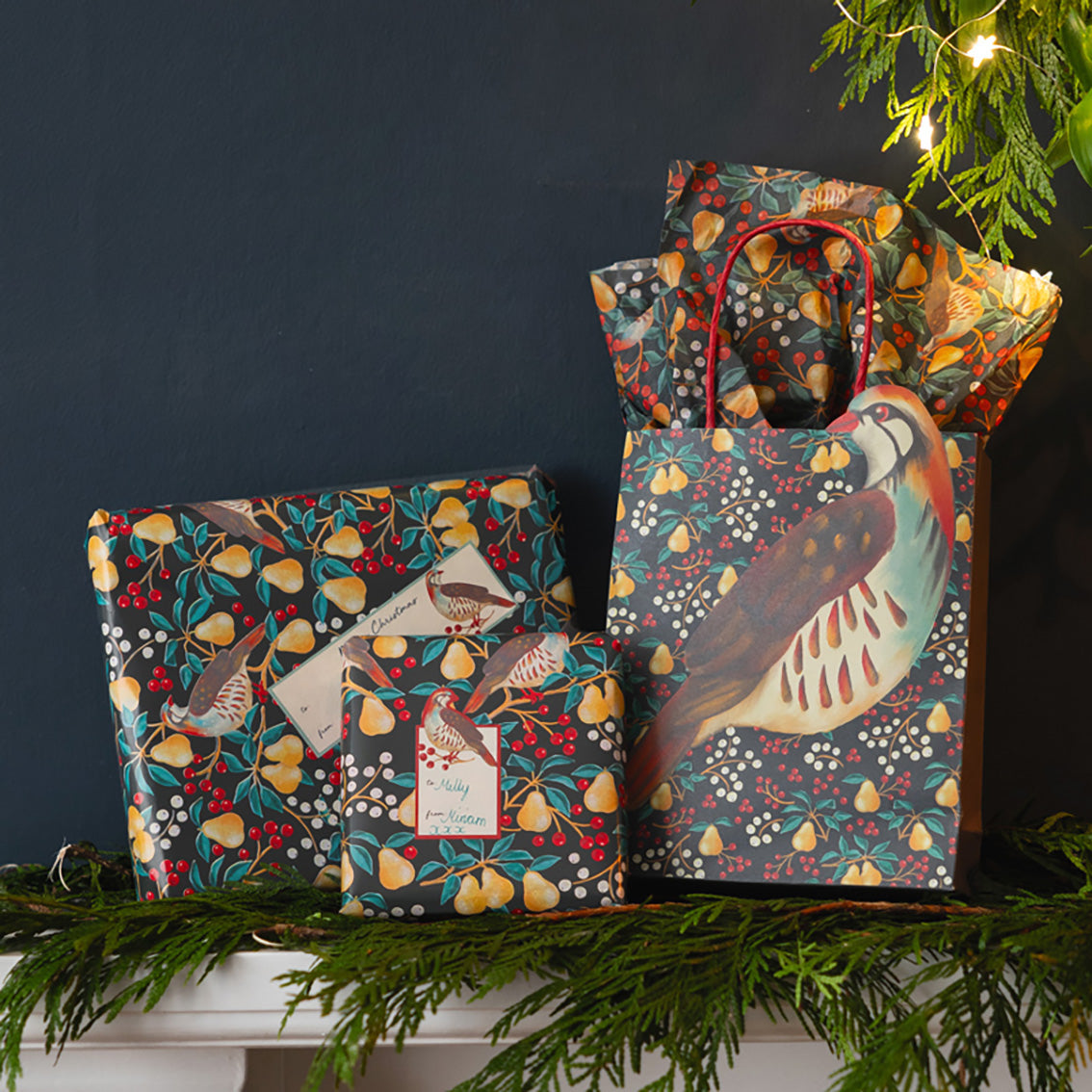 Partridge and Pear Christmas Paper Gift Bags (8 Pack)