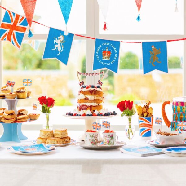 Talking Tables Right Royal Spectacle Paper Bunting Queens Jubilee
